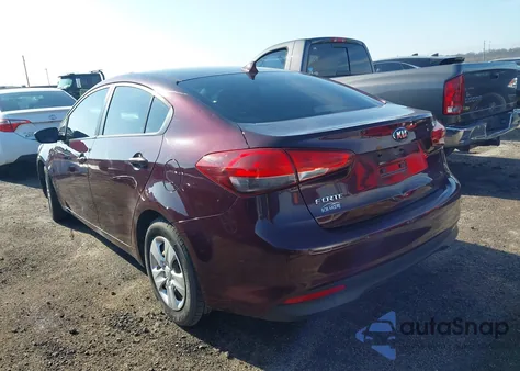 2017 Kia Forte Lx z USA, uszkodzony, nr VIN 3KPFL4A78HE121236